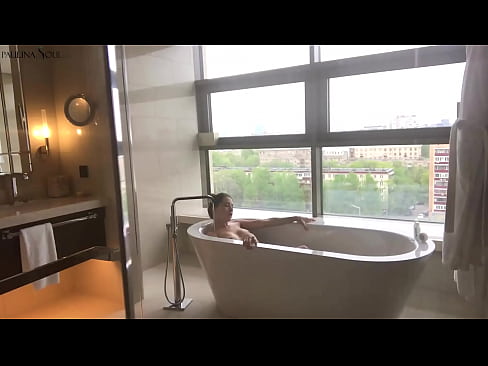 ❤️ Babe izugarria Sutsuki jertzen da bere pussy off bainugelan Super pornoa gugan ❌️