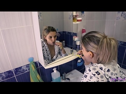 ❤️ Pijamaz jantzitako gazteekin ahozko esperma amaitzen da ipurdian - Letty Black Super pornoa gugan ❌️